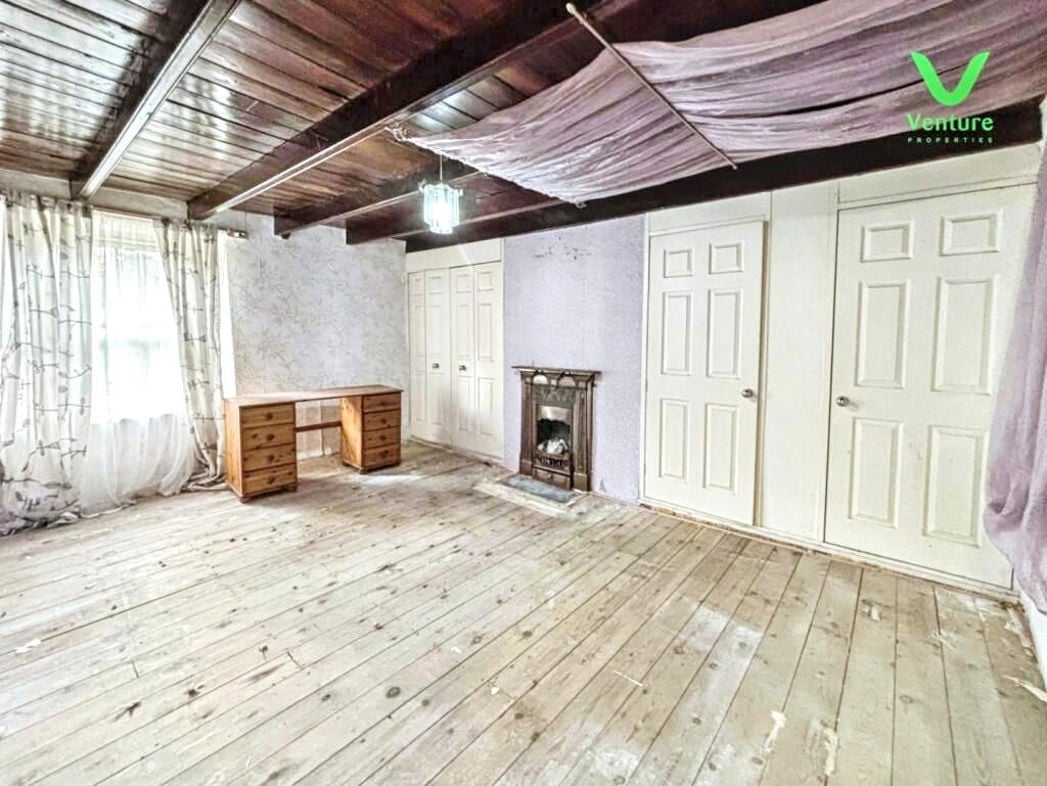 Property image 8 of 35