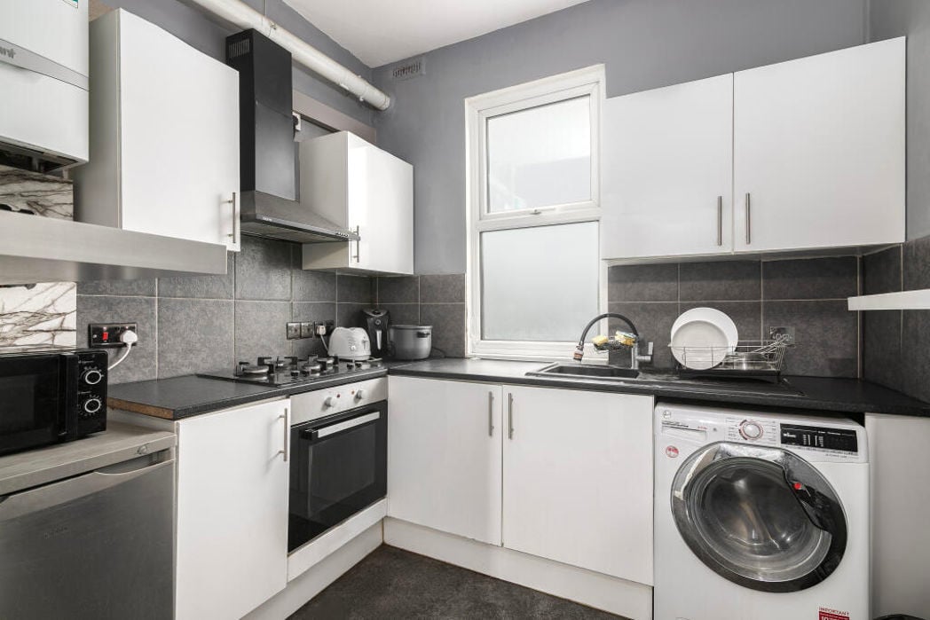 Property image 4 of 16