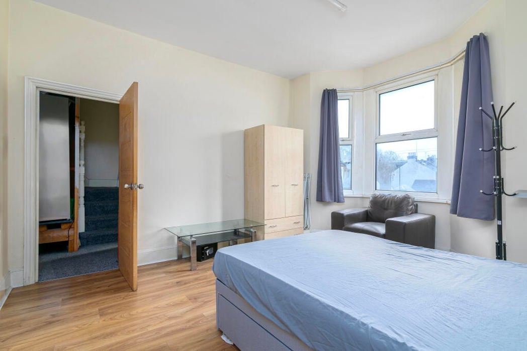 Property image 6 of 16