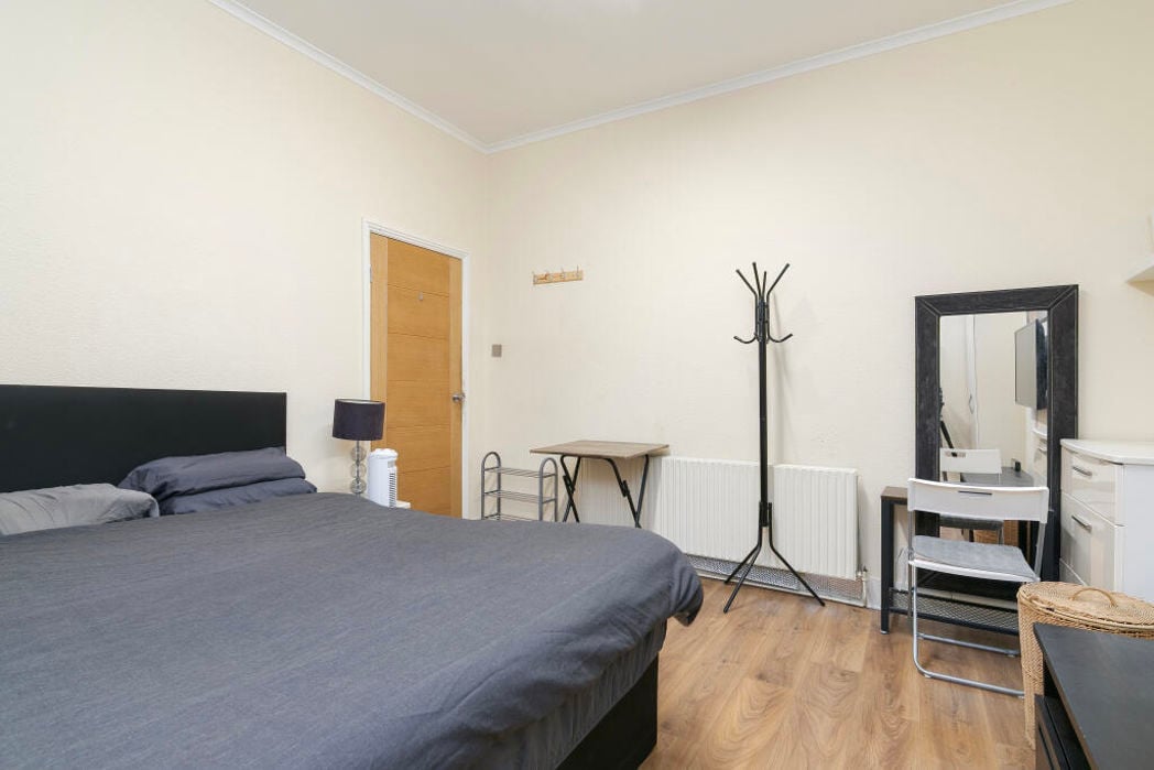 Property image 10 of 16