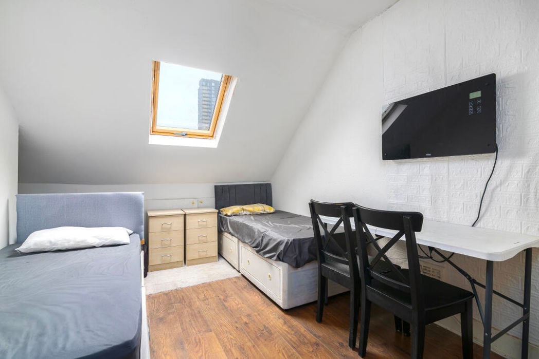 Property image 11 of 16