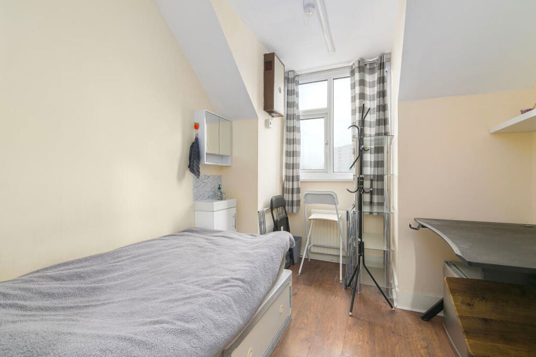 Property image 13 of 16