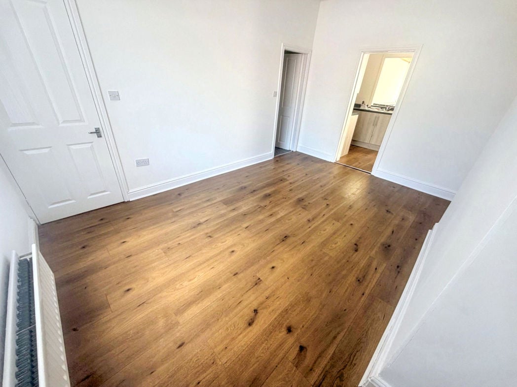 Property image 2 of 9
