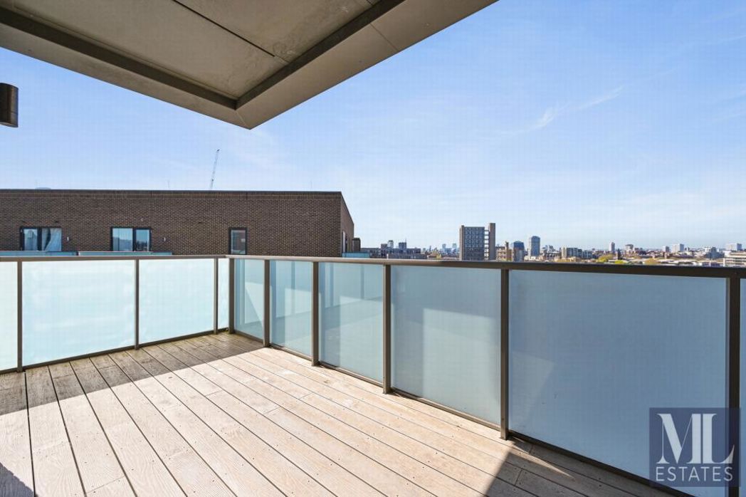 Property image 2 of 12