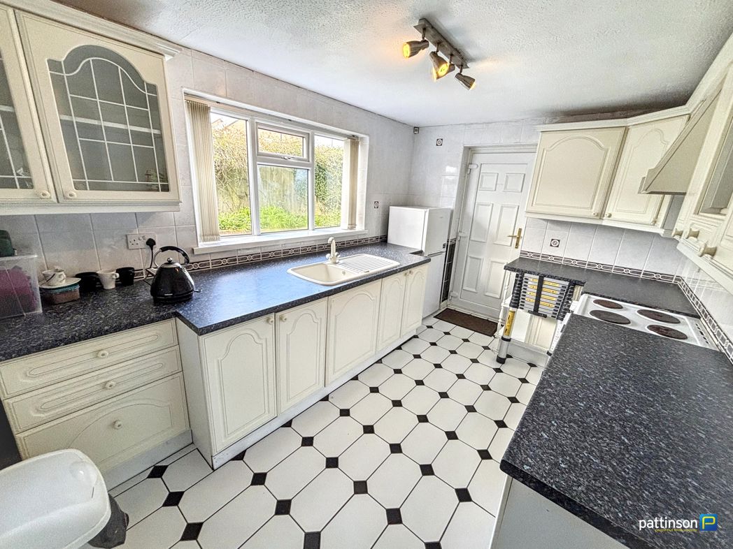 Property image 5 of 16