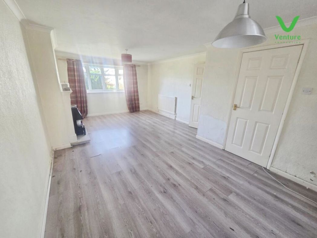 Property image 2 of 16