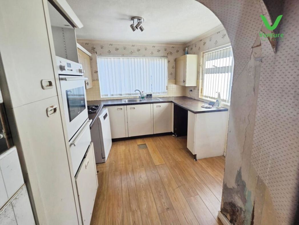 Property image 4 of 16