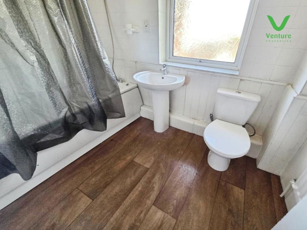 Property image 12 of 16