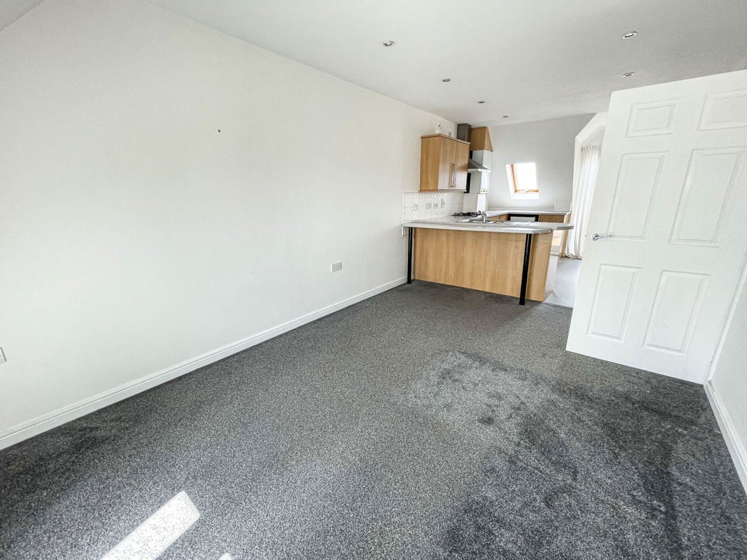 Property image 4 of 8