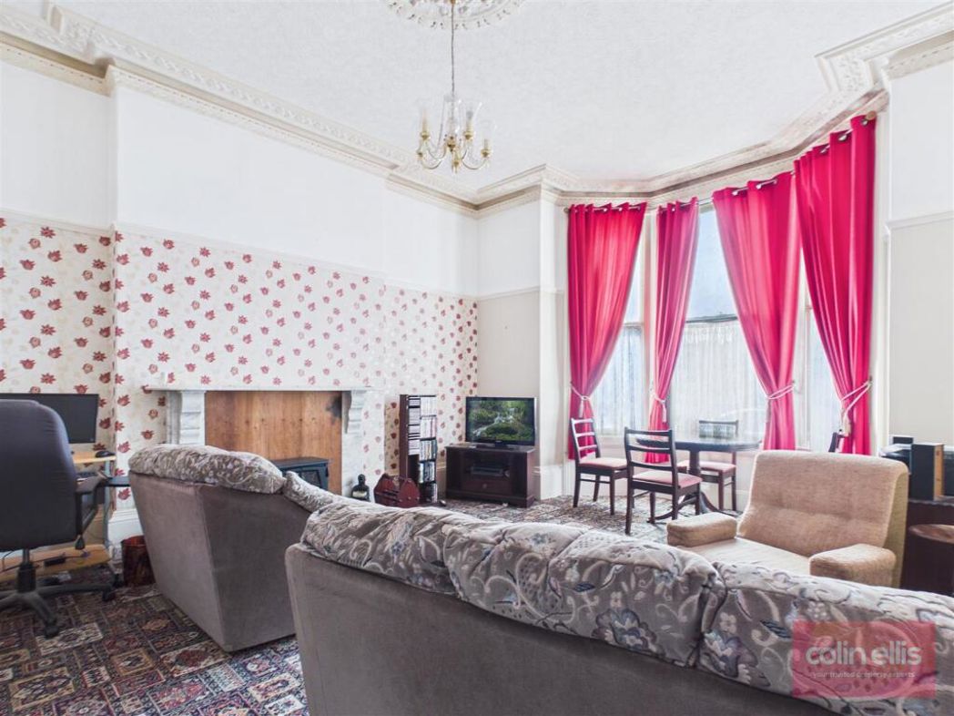 Property image 4 of 8