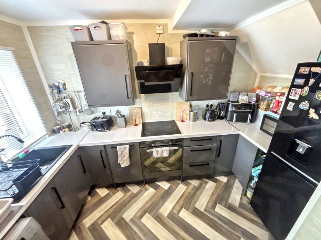 Property image 6 of 16