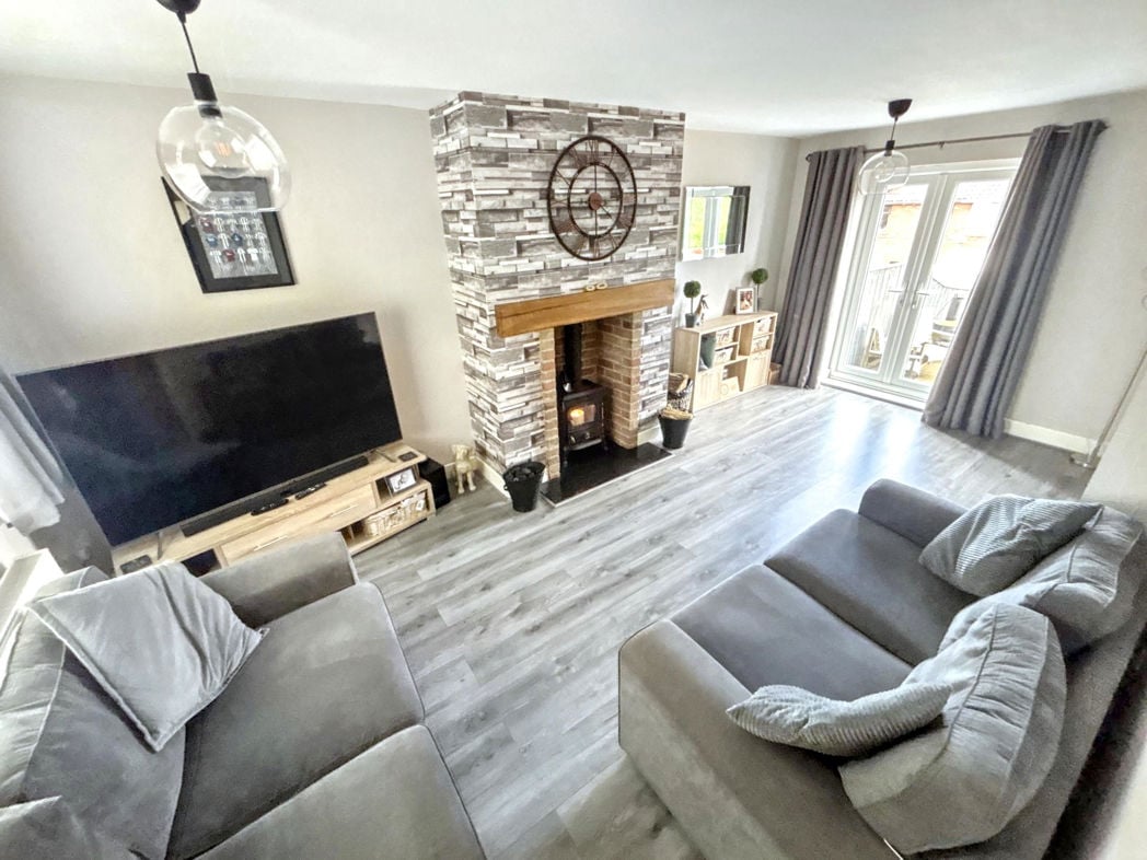 Property image 2 of 16
