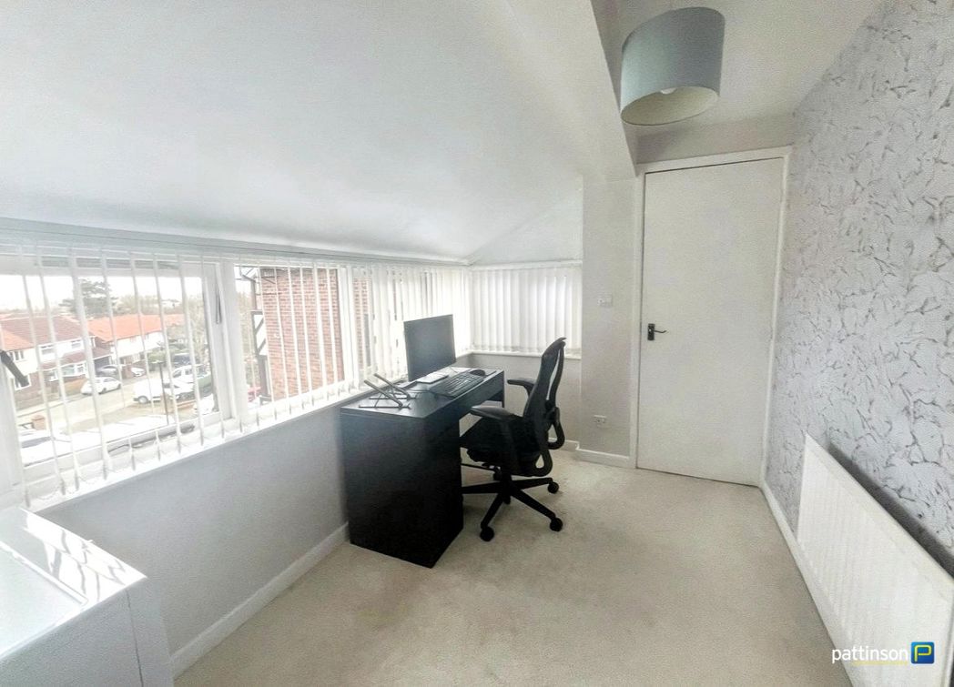 Property image 10 of 12
