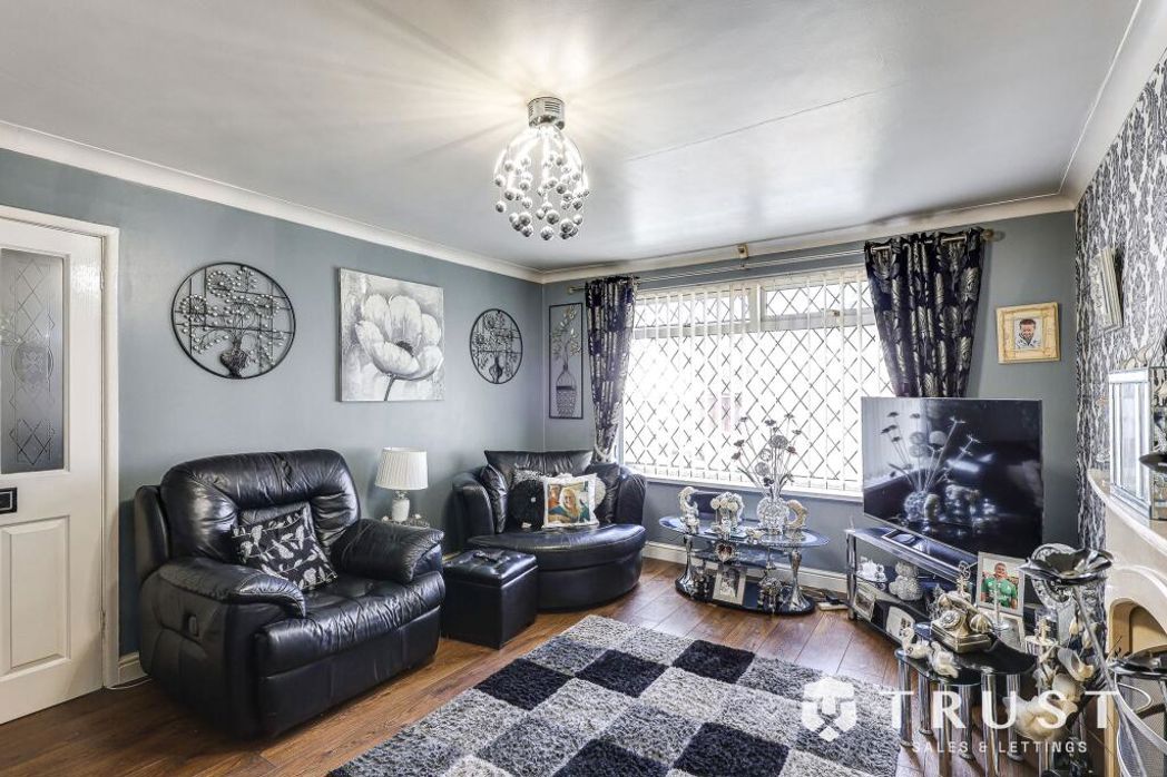 Property image 4 of 28
