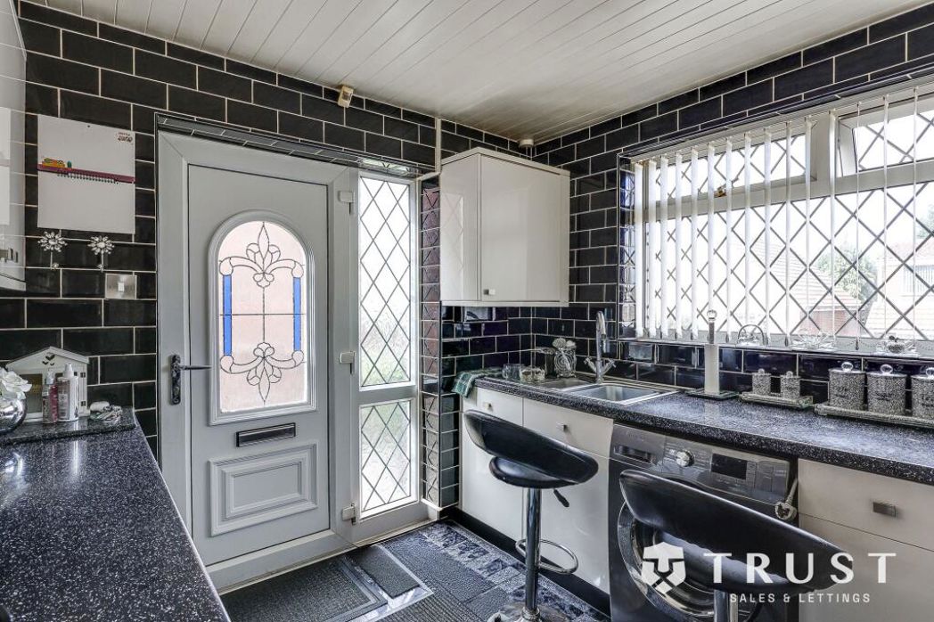 Property image 7 of 28