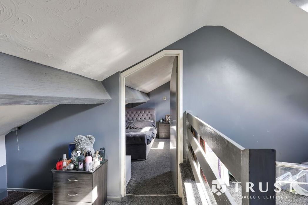 Property image 18 of 28