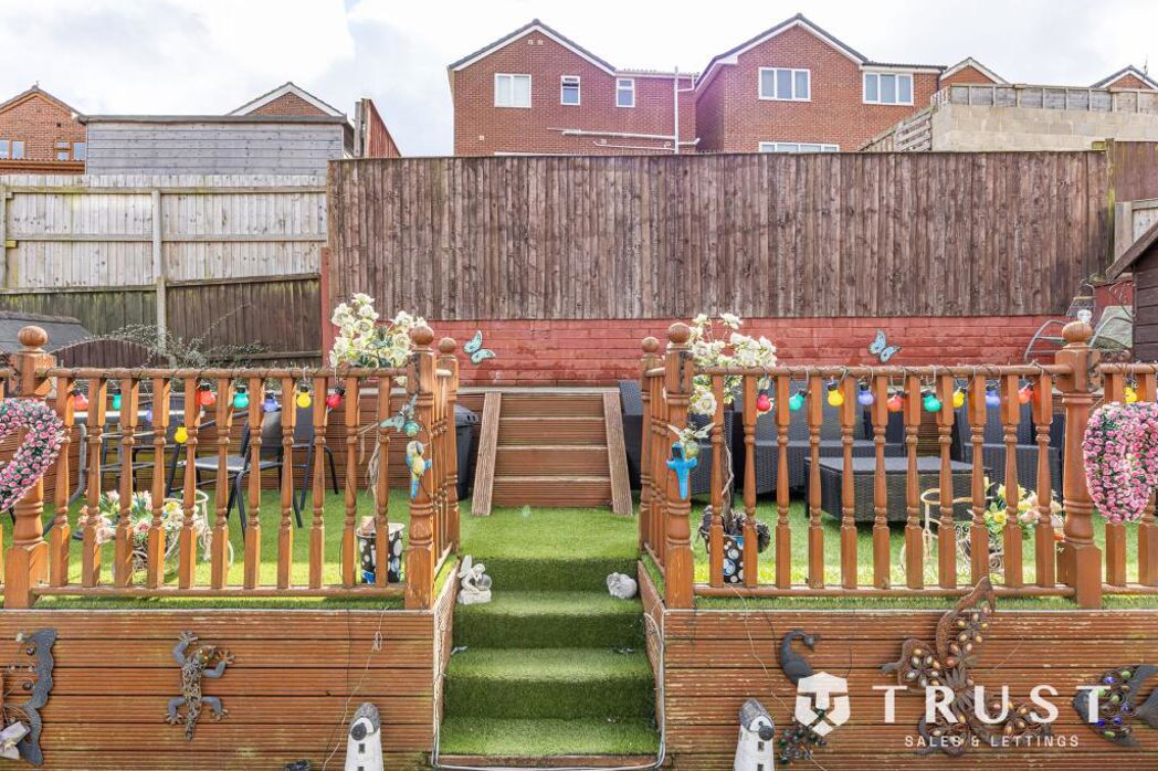 Property image 24 of 28