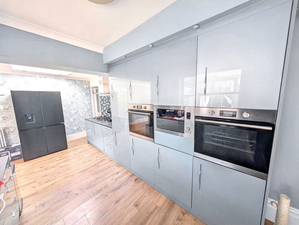 Property image 4 of 18
