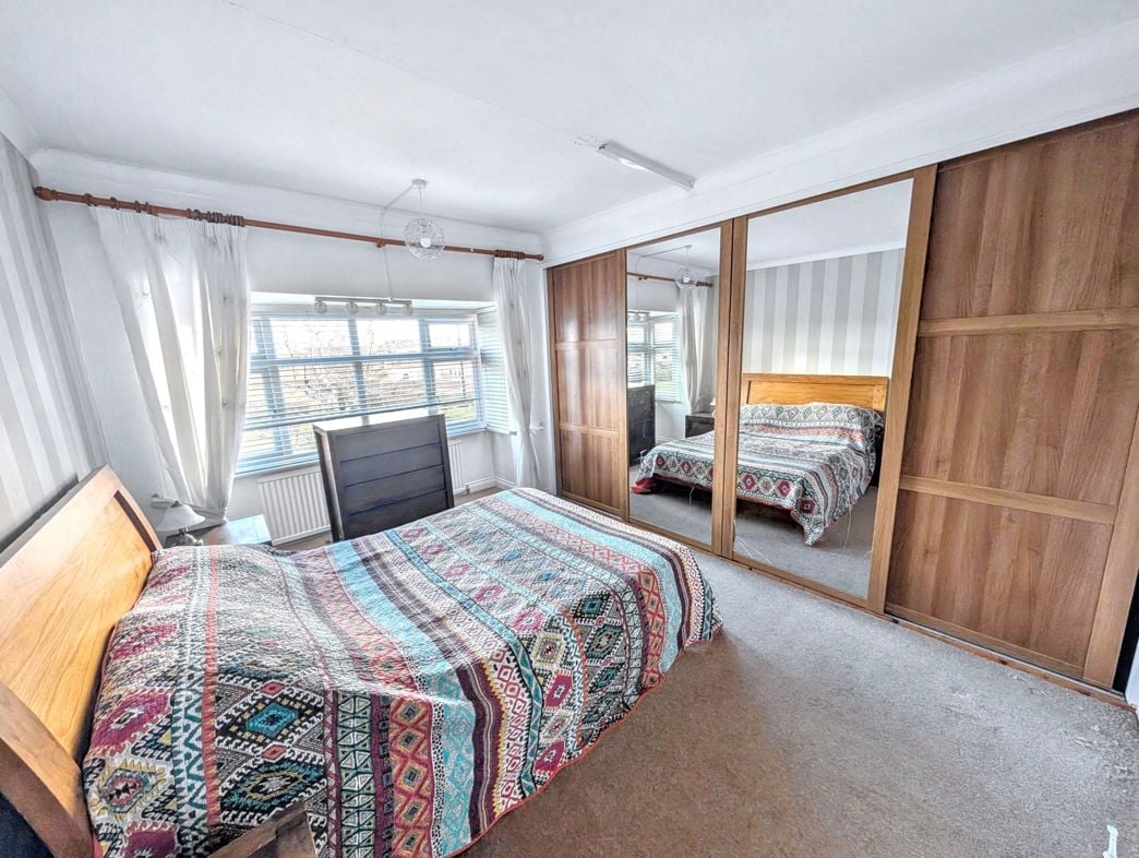 Property image 16 of 18