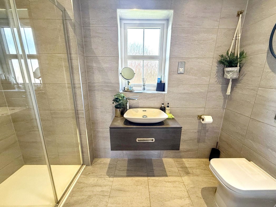 Property image 16 of 24