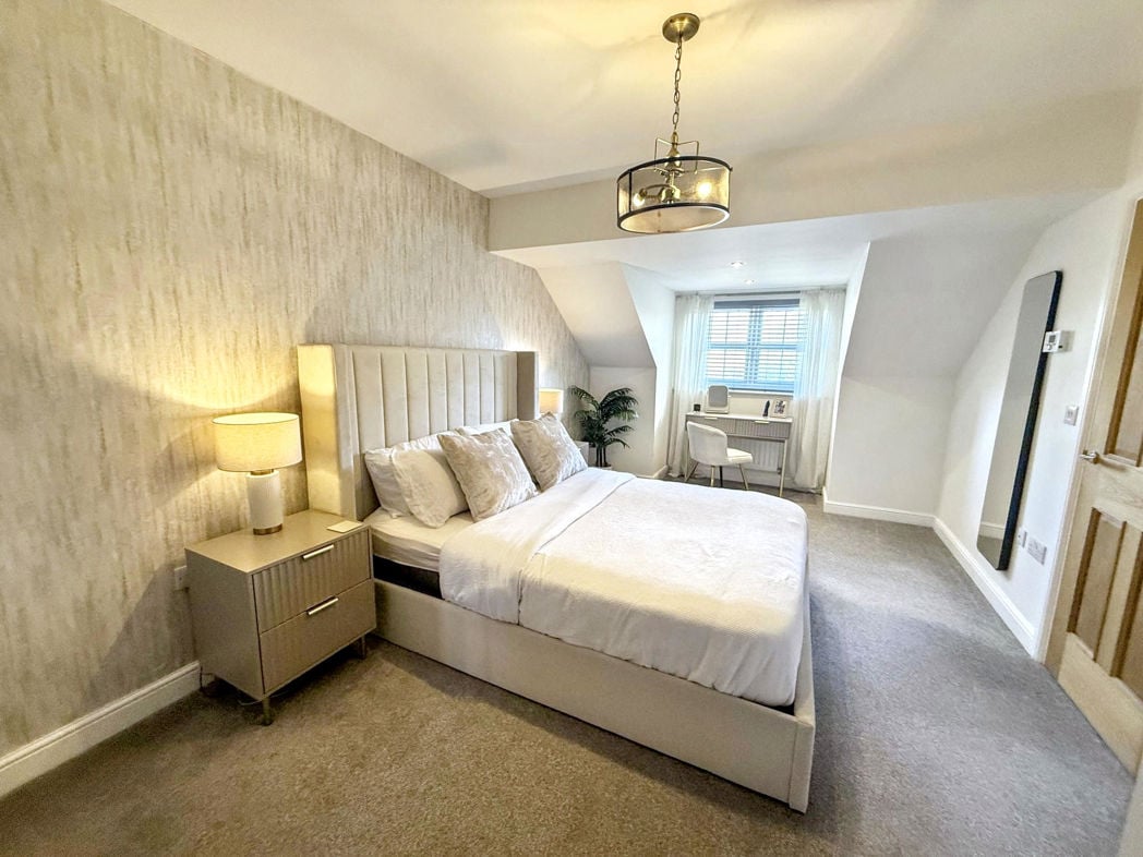 Property image 13 of 24