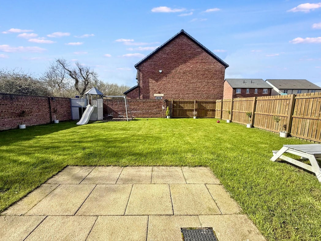 Property image 21 of 24