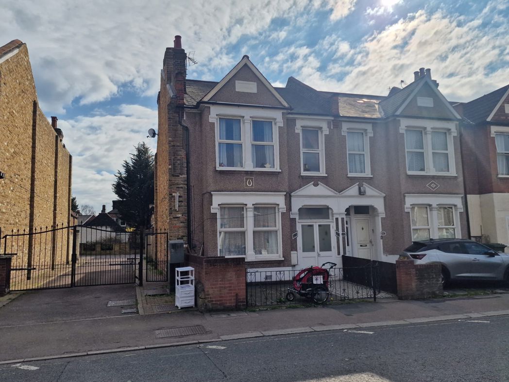 Property image 1 of 7