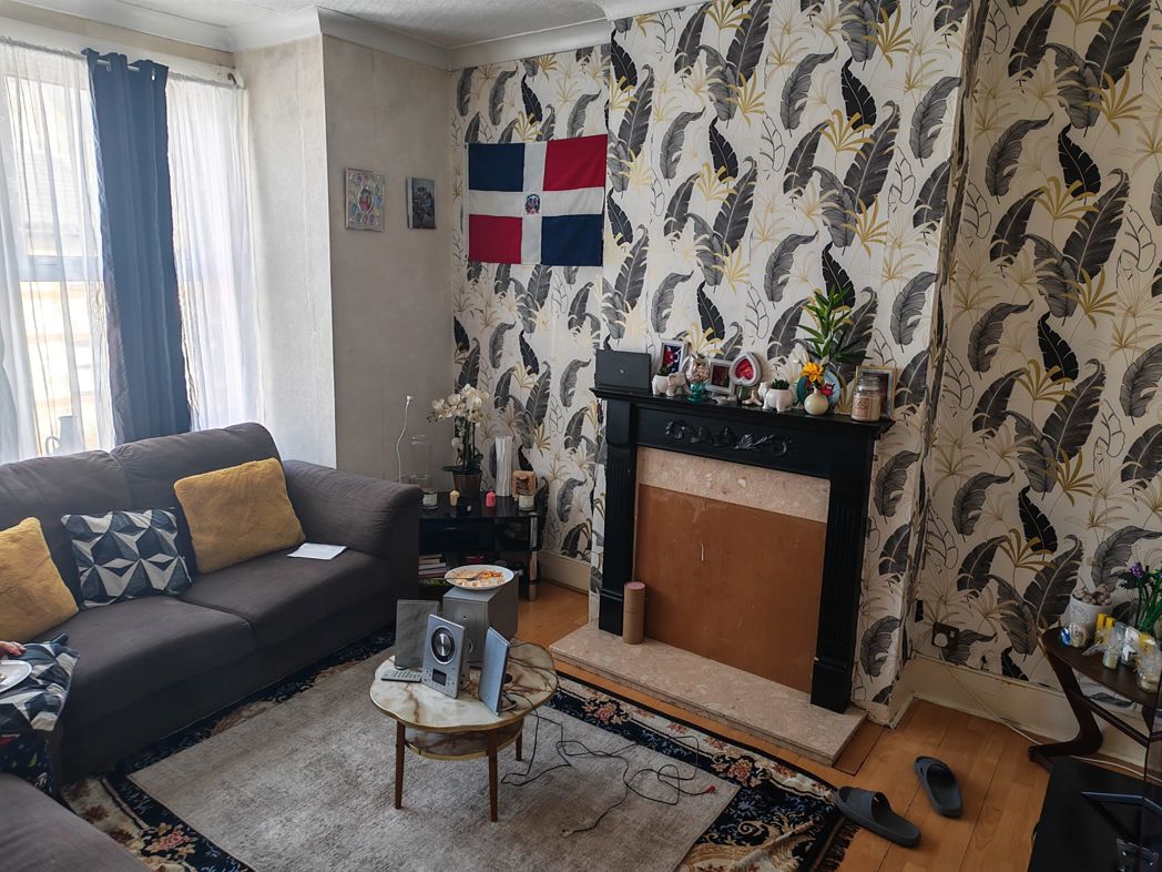 Property image 2 of 7