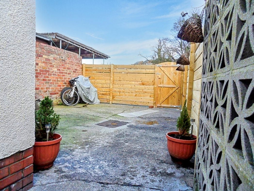 Property image 14 of 15
