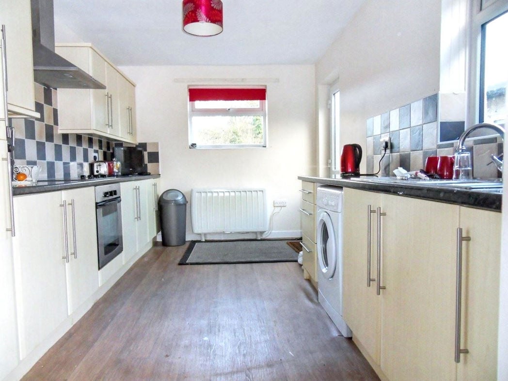Property image 8 of 15