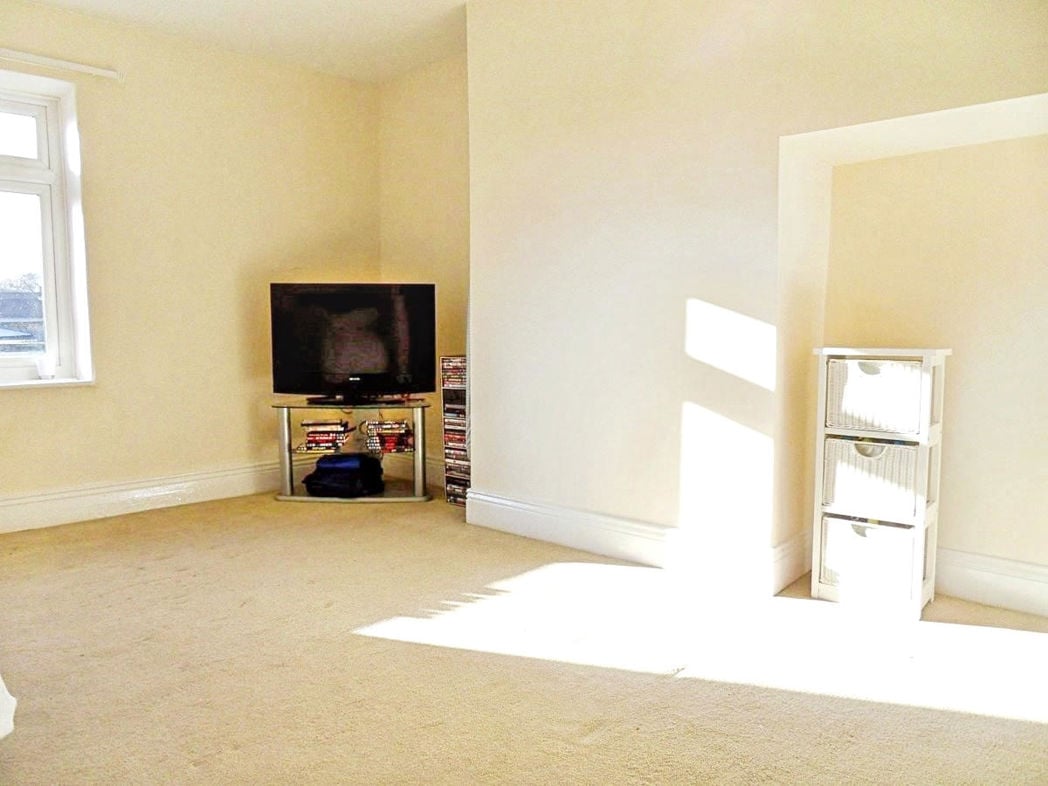 Property image 5 of 15