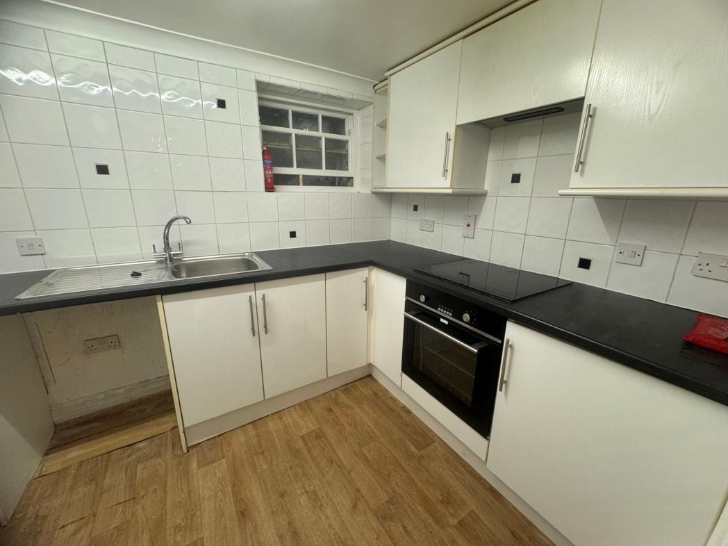 Property image 4 of 6
