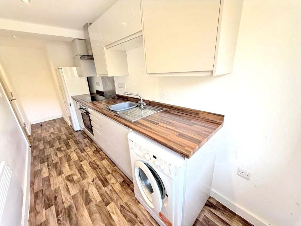 Property image 12 of 18