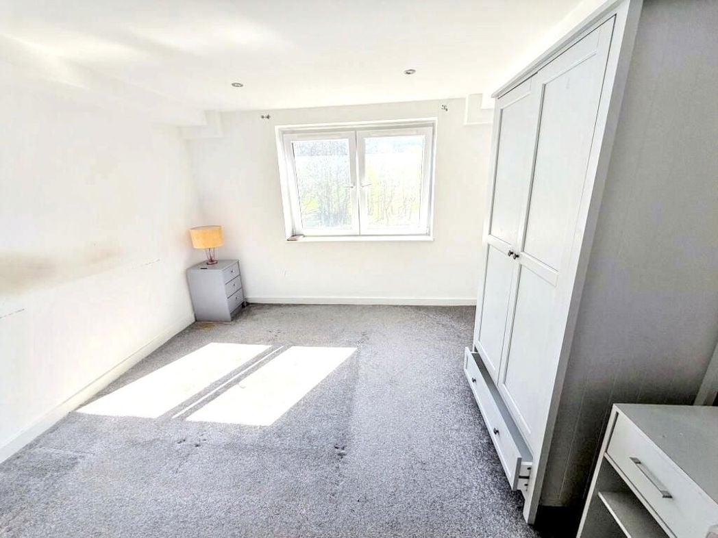 Property image 13 of 18