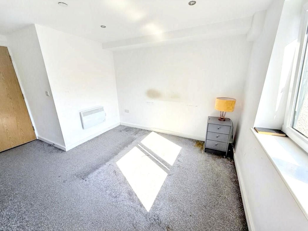 Property image 14 of 18