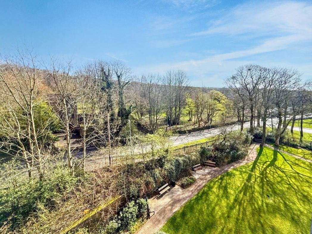 Property image 18 of 18