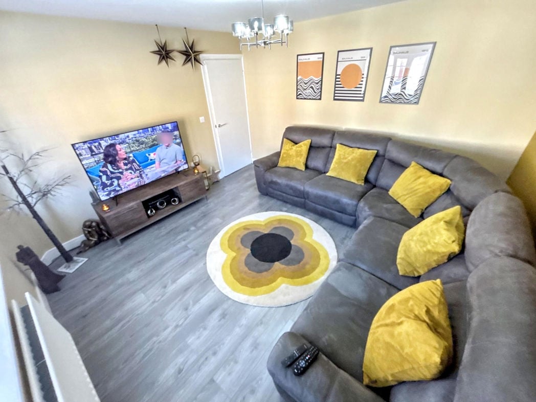 Property image 8 of 22