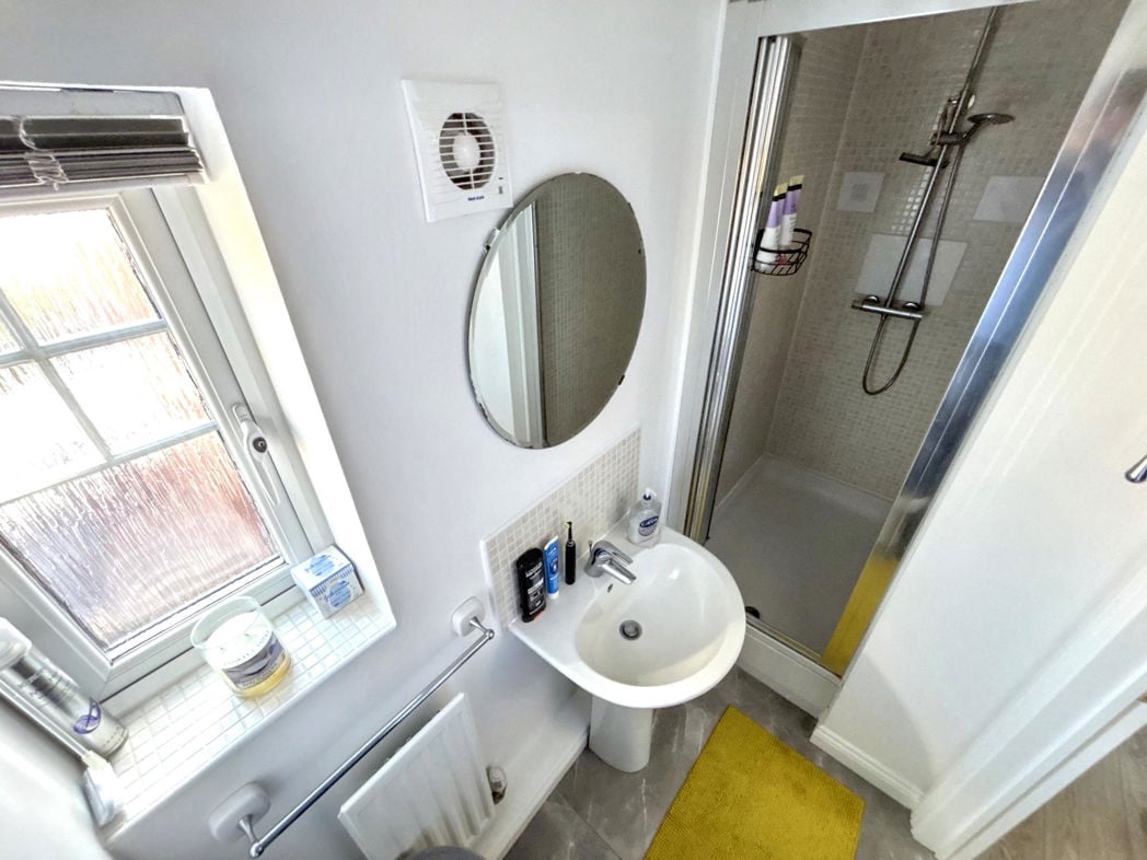 Property image 12 of 22