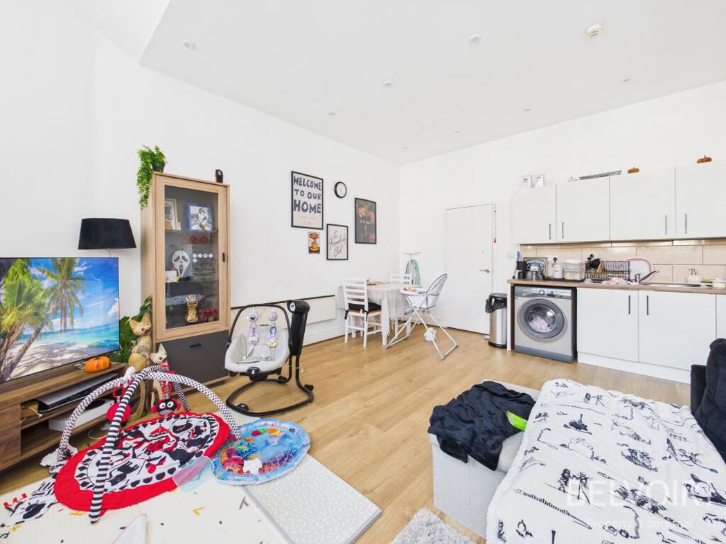 Property image 4 of 14