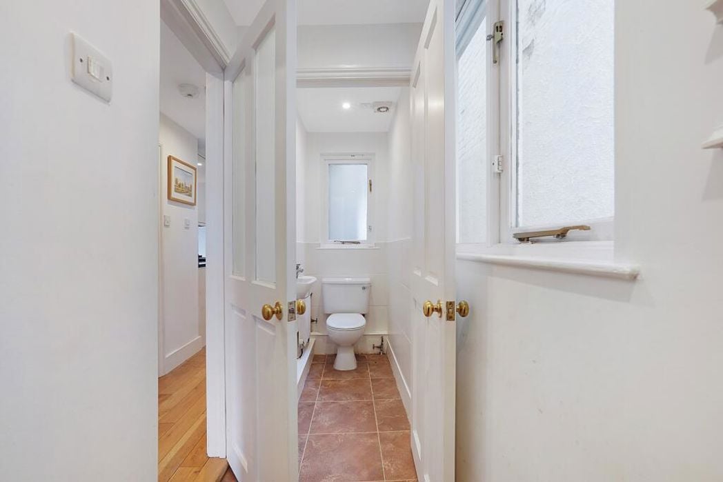 Property image 6 of 17