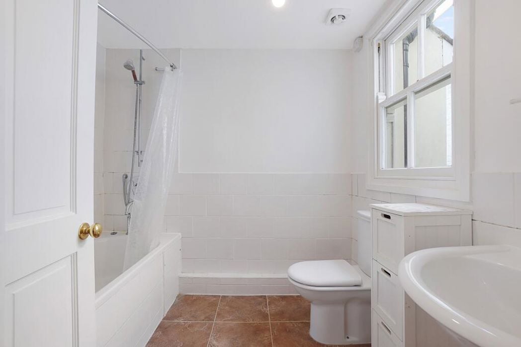 Property image 14 of 17