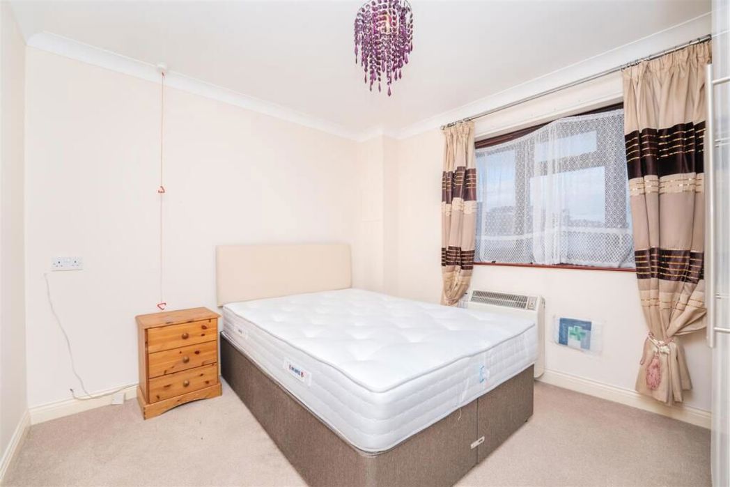 Property image 2 of 6