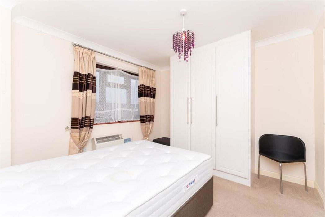 Property image 3 of 6