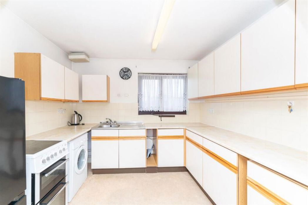 Property image 6 of 6