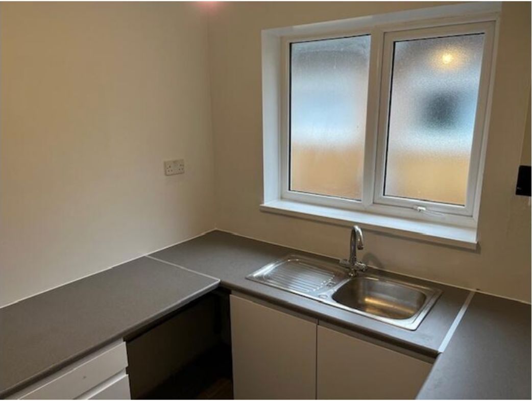 Property image 3 of 17