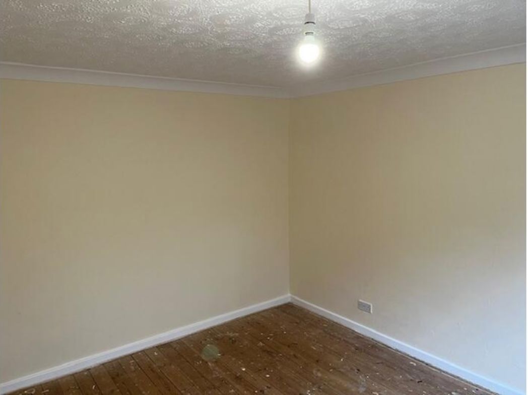 Property image 11 of 17