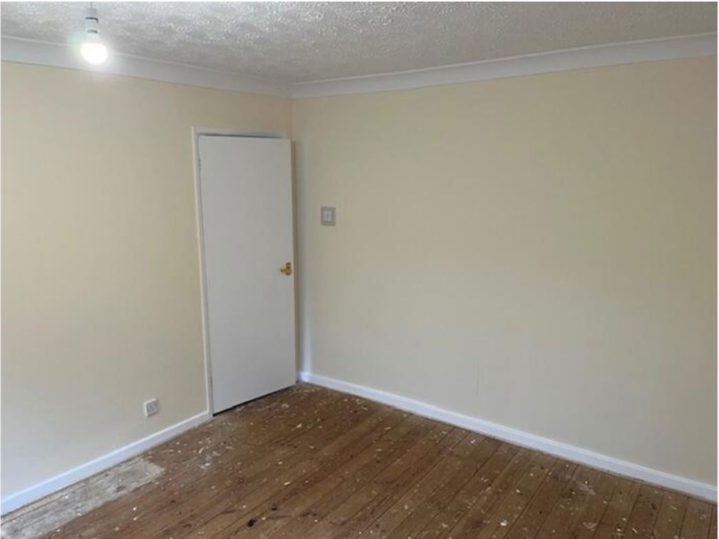 Property image 12 of 17