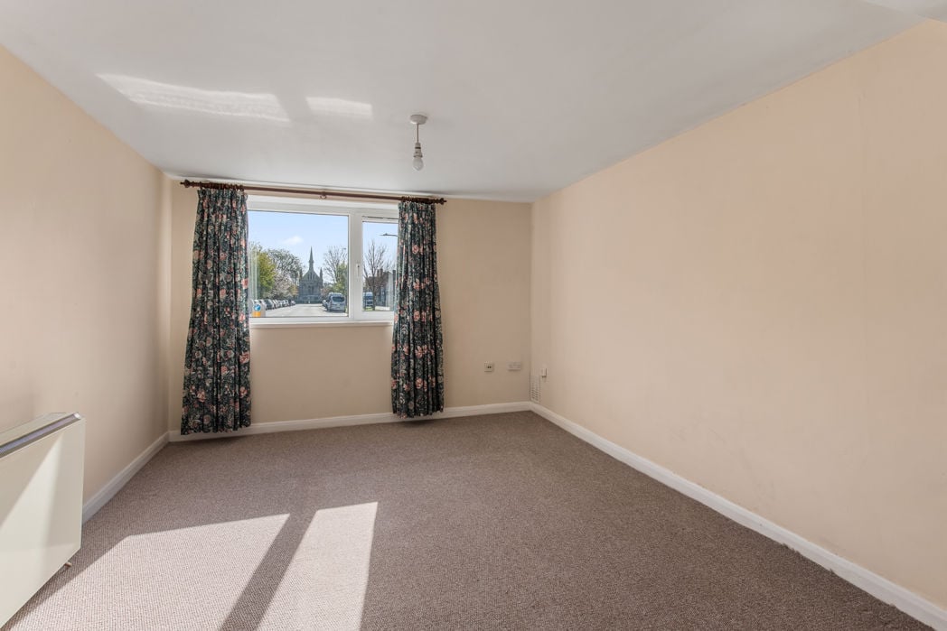 Property image 6 of 16