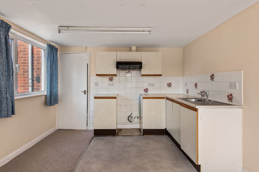Property image 9 of 16