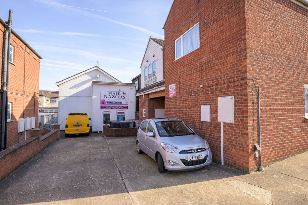 Property image 12 of 16